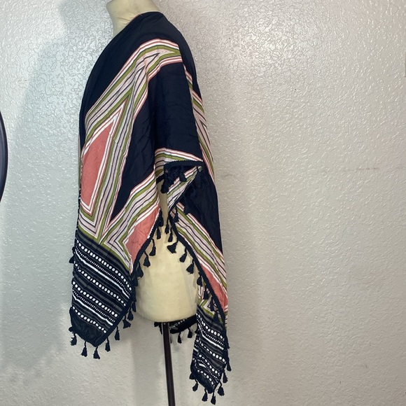 Karma poncho - Picture 4 of 9